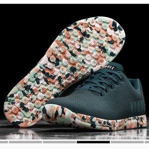 NOBULL WILD JEWEL TRAINER Sneakers size 10